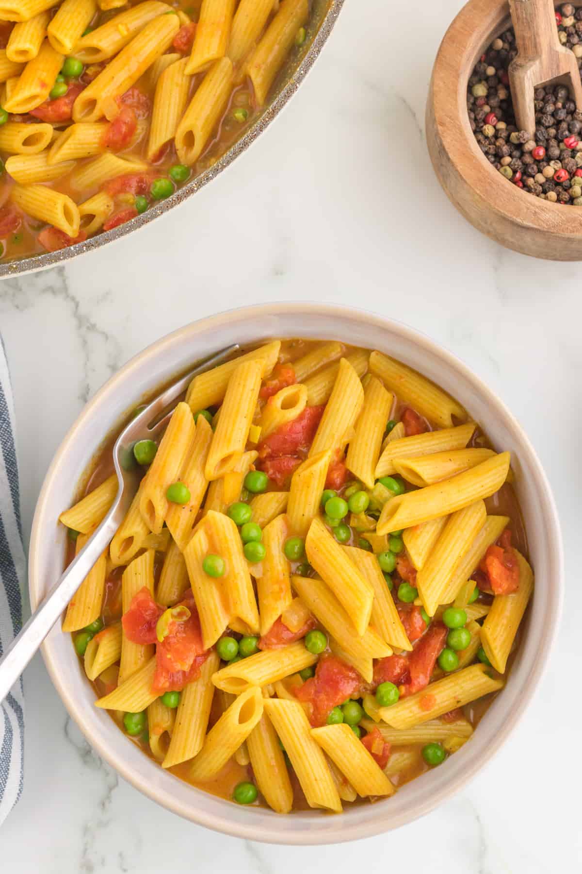 Curry pasta serve in a bowl top view,