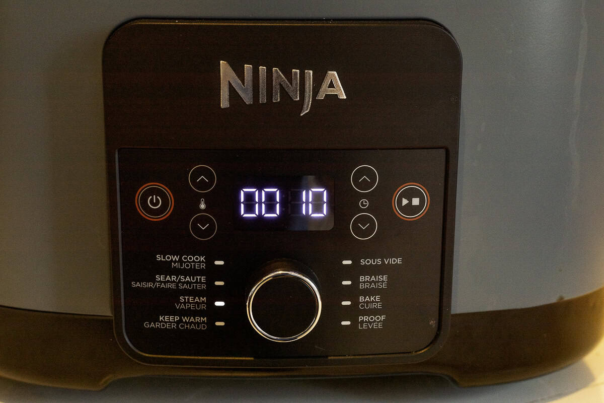 Close-up of a Ninja possible cooker control panel displaying